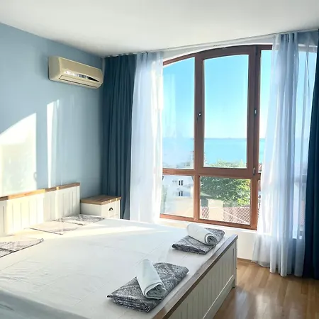 Triumph Fantastic View Apartmán Sveti Vlas